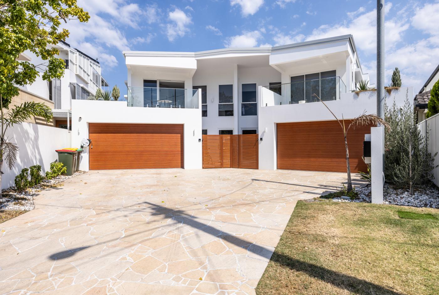 M-Motion Real Estate Agency, 25 Inga Avenue Surfers Paradise Gold Coast, Michael Mahon Lauren Mahon Best Real Estate Agent