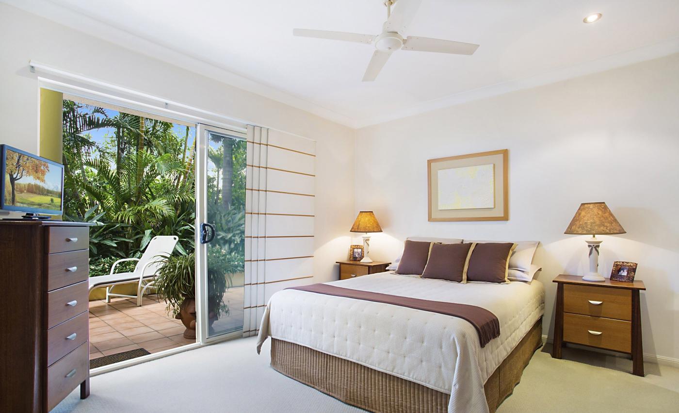 1_46 Britannia Ave, Broadbeach QLD 4218 M-Motion Giselda Accinelli Best Property Manager gold Coast