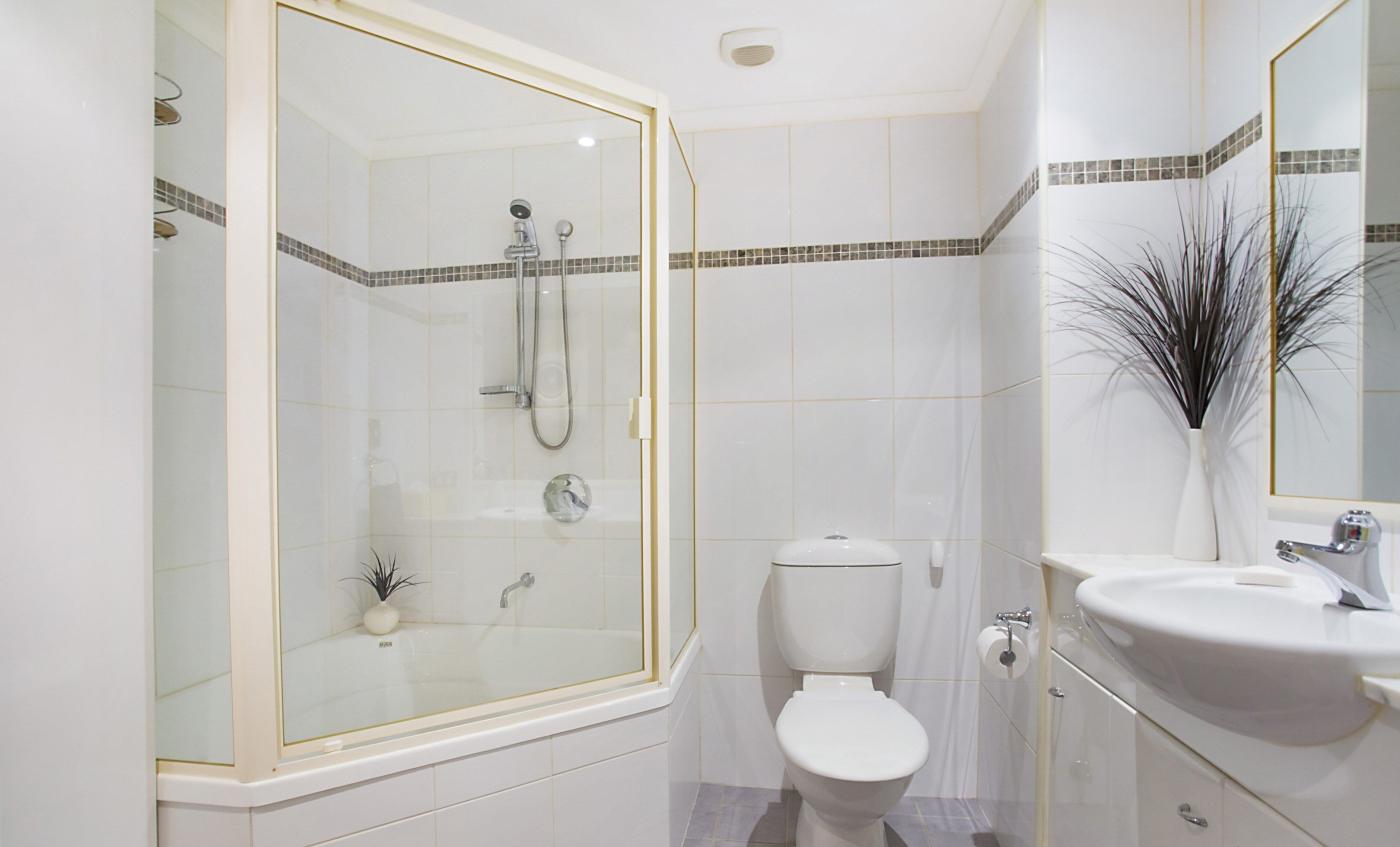 1_46 Britannia Ave, Broadbeach QLD 4218 M-Motion Giselda Accinelli Best Property Manager gold Coast