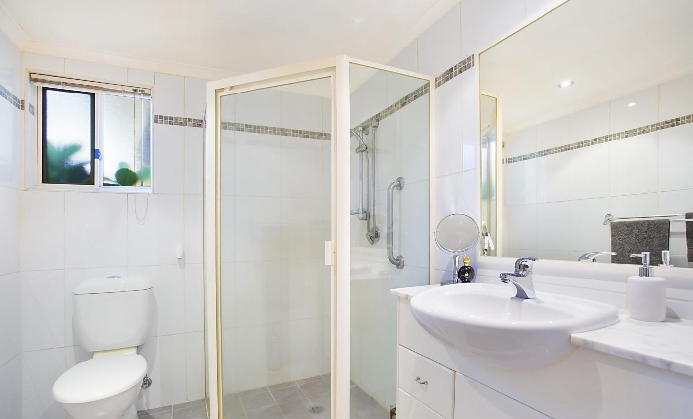 1_46 Britannia Ave, Broadbeach QLD 4218 M-Motion Giselda Accinelli Best Property Manager gold Coast