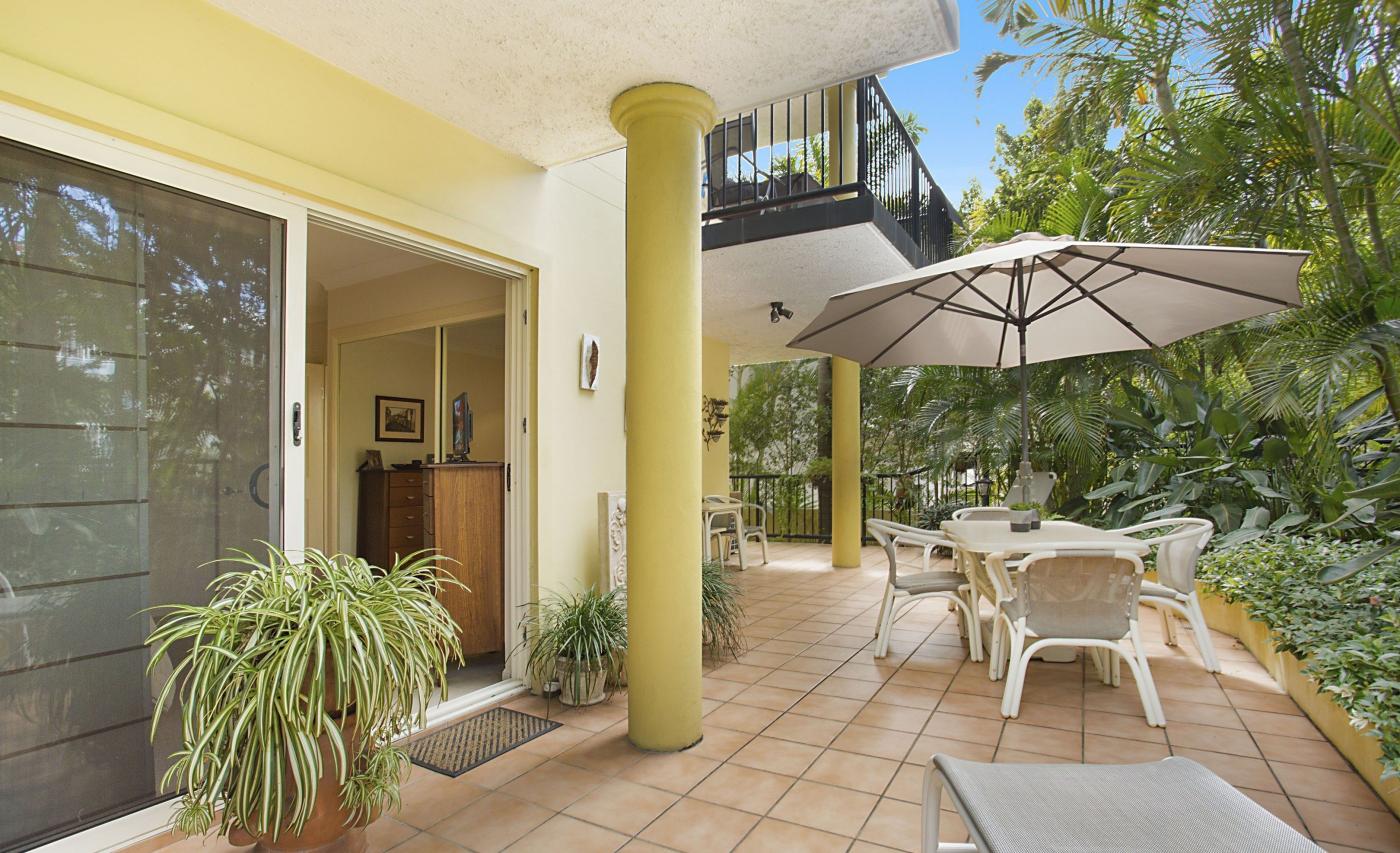 1_46 Britannia Ave, Broadbeach QLD 4218 M-Motion Giselda Accinelli Best Property Manager gold Coast