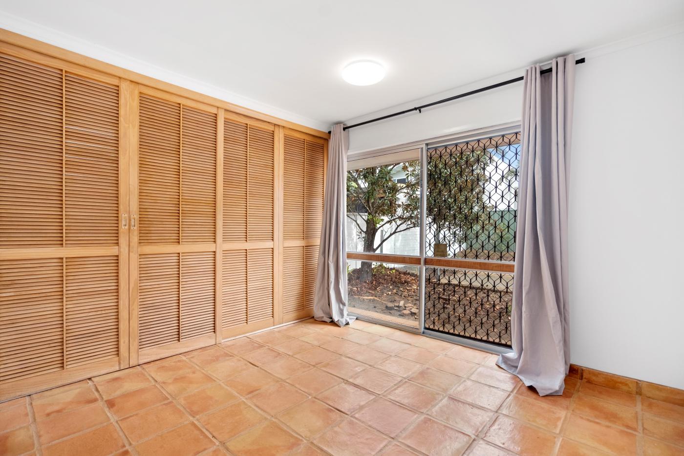 17 st andrews ave, surfers paradise qld 4217, australia M-Motion Giselda Accinelli Best Property Manager Gold Coast