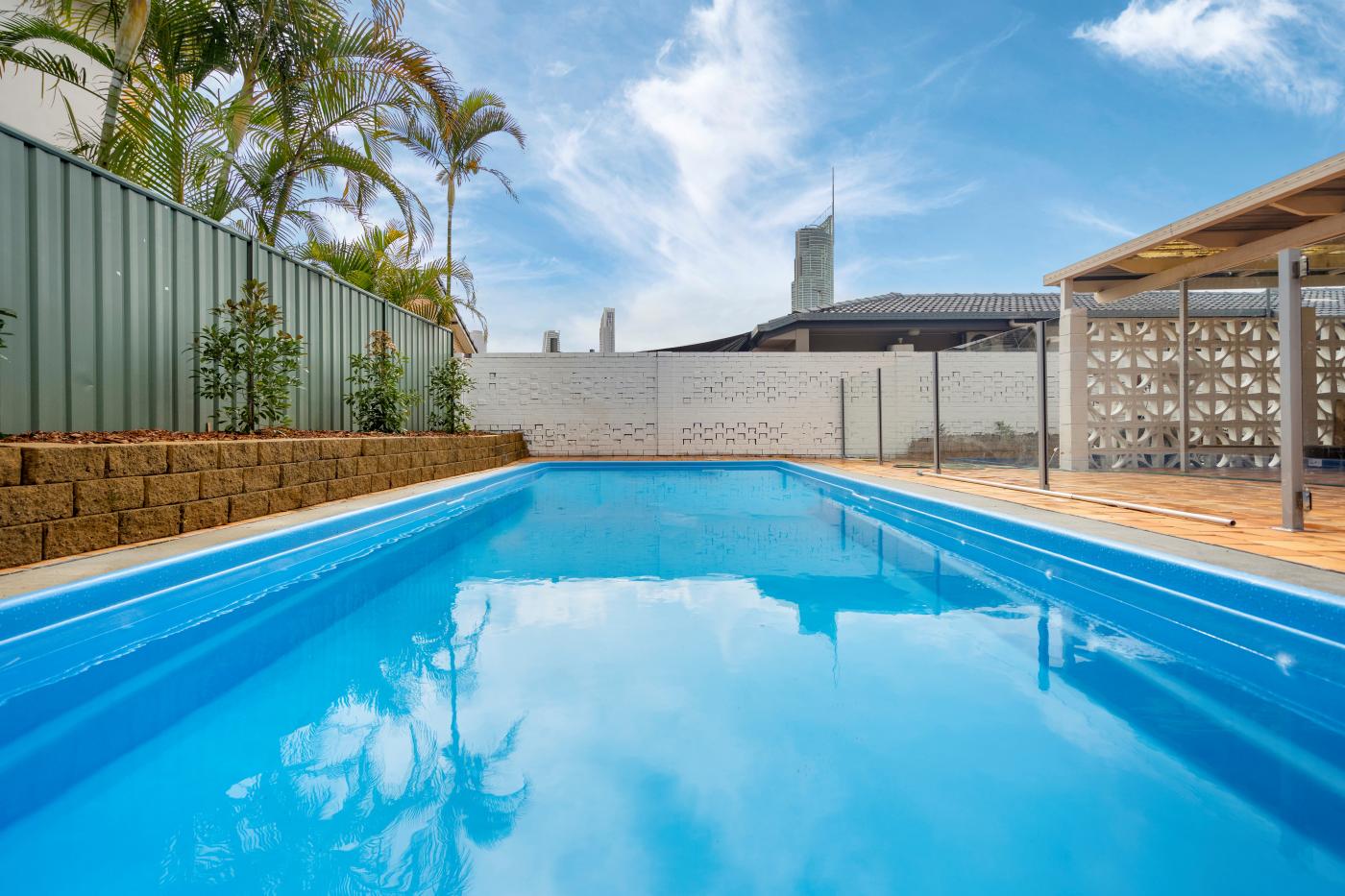 17 st andrews ave, surfers paradise qld 4217, australia M-Motion Giselda Accinelli Best Property Manager Gold Coast