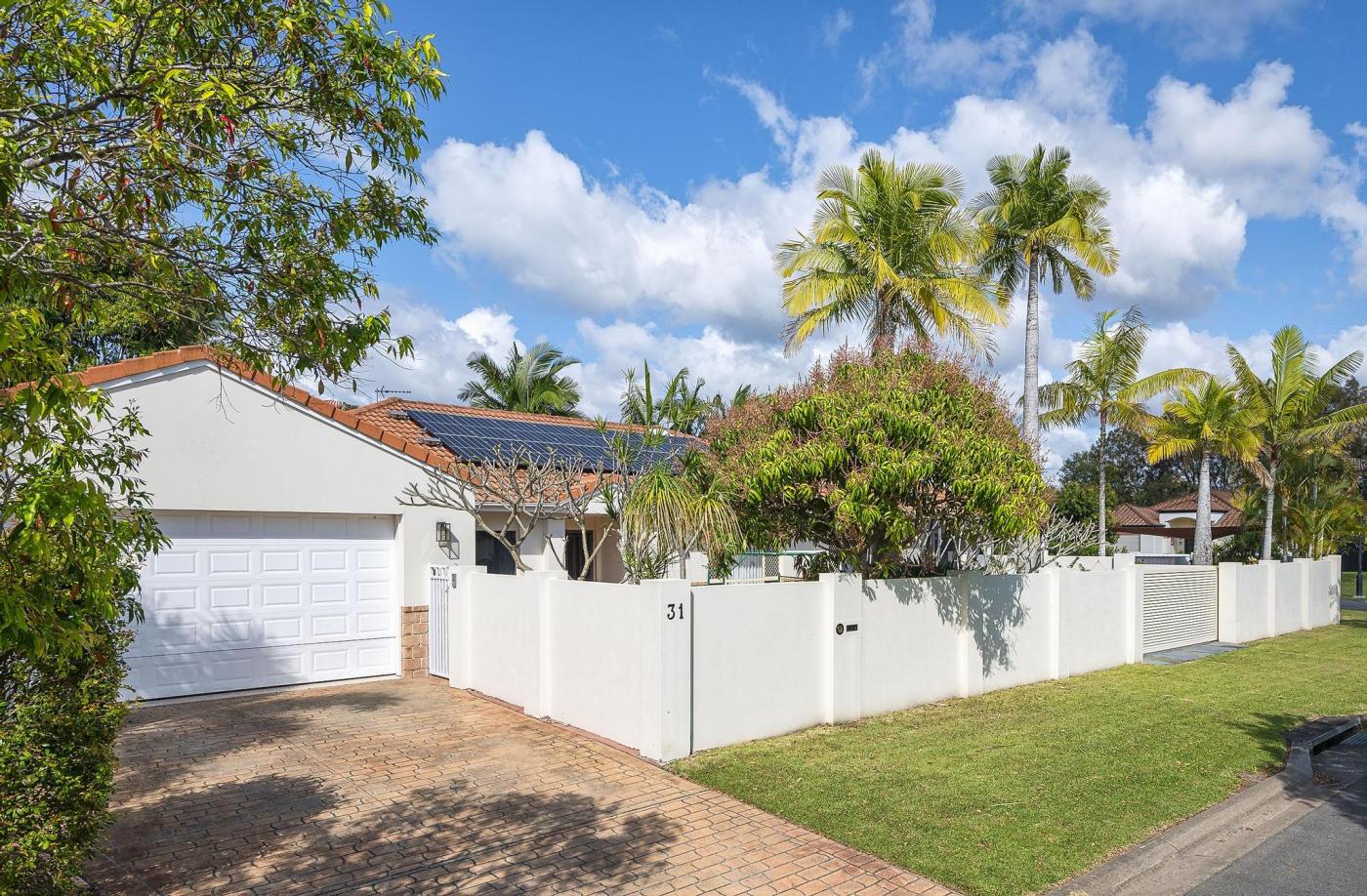 31 Sea Eagle Dr, Burleigh Waters QLD 4220 M-Motion Giselda Accinelli Best Property Manager Gold Coast image