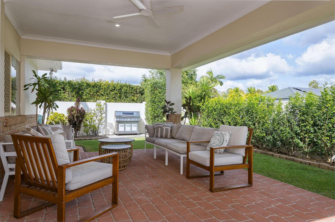 31 Sea Eagle Dr, Burleigh Waters QLD 4220 M-Motion Giselda Accinelli Best Property Manager Gold Coast image