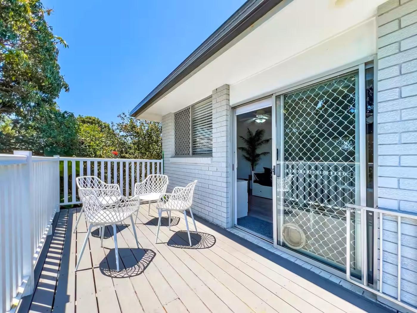 57 Victor Ave, Paradise Point QLD 4216 M-Motion Giselda Accinelli Best Property Manager in Gold Coast
