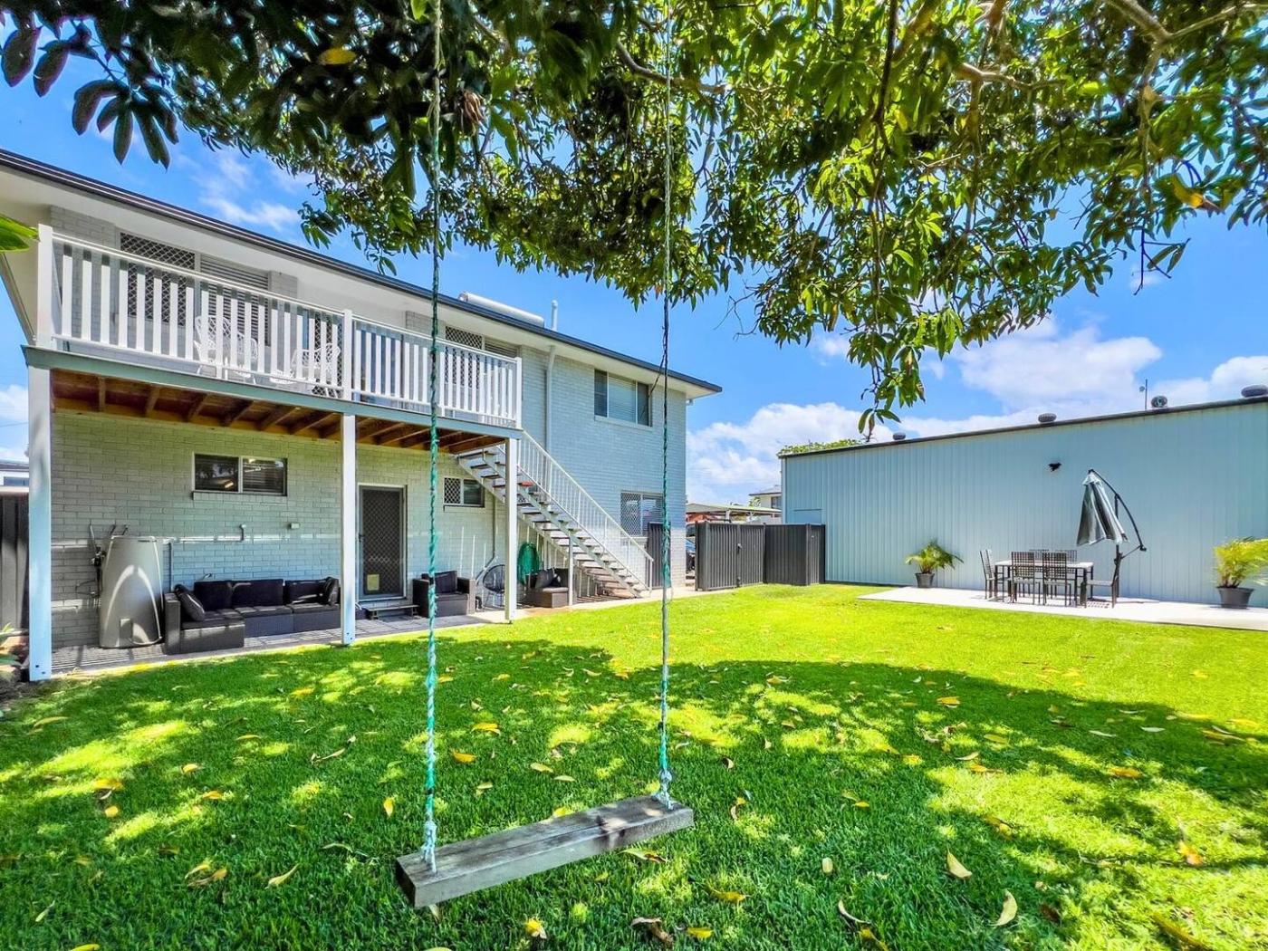 57 Victor Ave, Paradise Point QLD 4216 M-Motion Giselda Accinelli Best Property Manager in Gold Coast