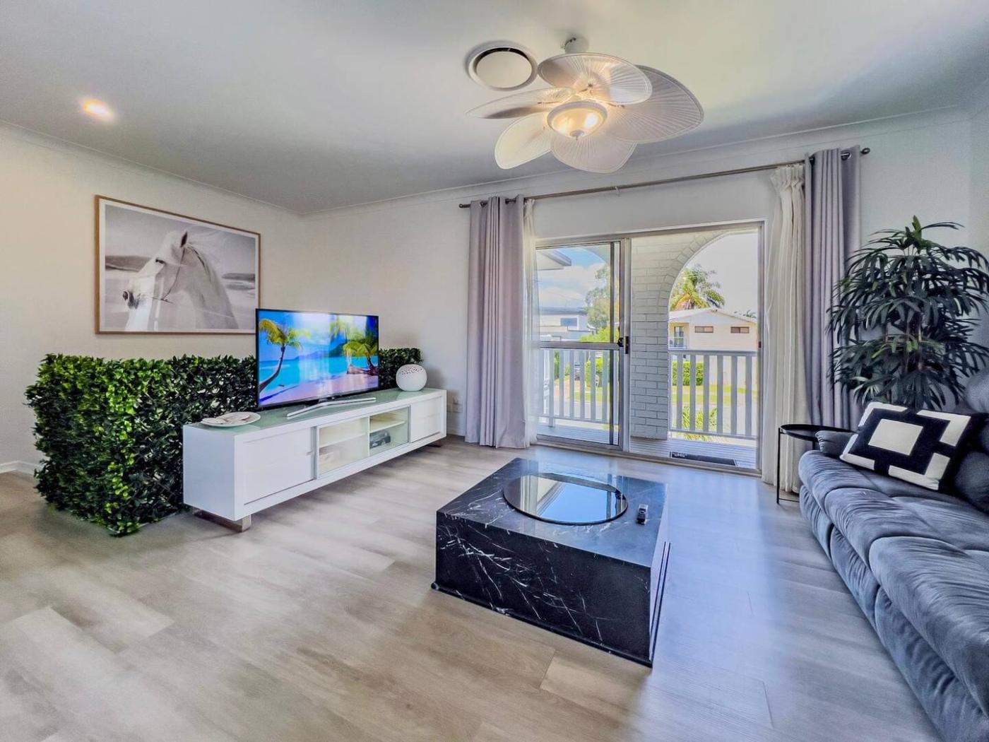57 Victor Ave, Paradise Point QLD 4216 M-Motion Giselda Accinelli Best Property Manager in Gold Coast