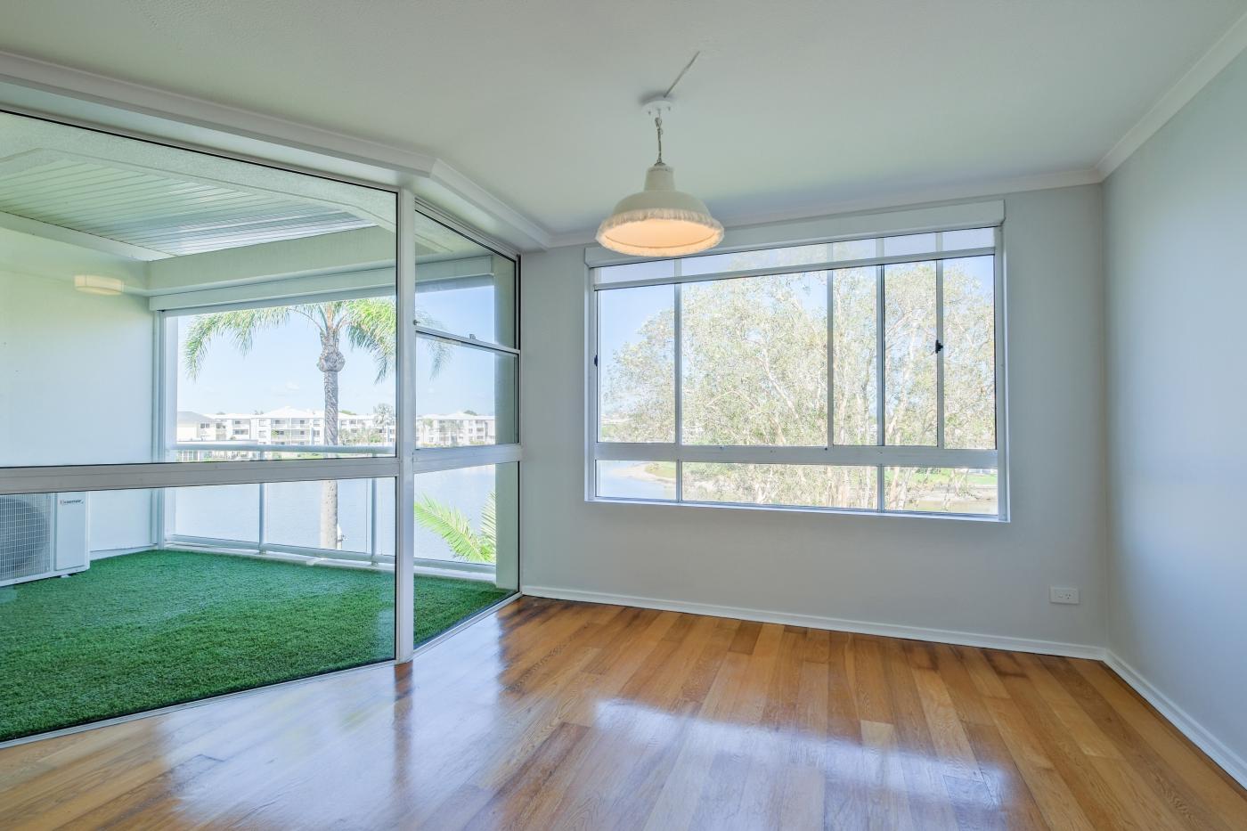 17/52 Back St, Biggera Waters QLD 4216 M-Motion Giselda Accinelli Best Property Manager in Gold Coast
