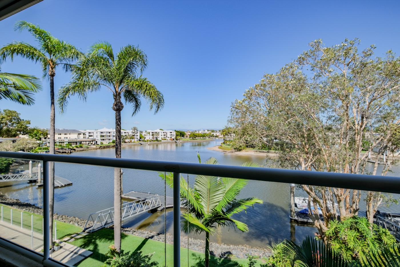 17/52 Back St, Biggera Waters QLD 4216 M-Motion Giselda Accinelli Best Property Manager in Gold Coast