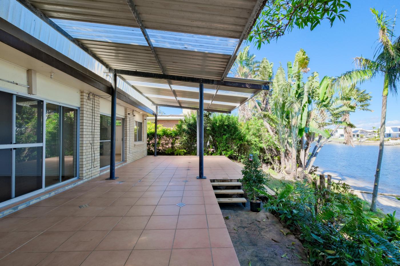8 Orvieto Ave, Mermaid Waters QLD 4218 M-Motion Giselda Accinelli Best Property Manager in Gold Coast
