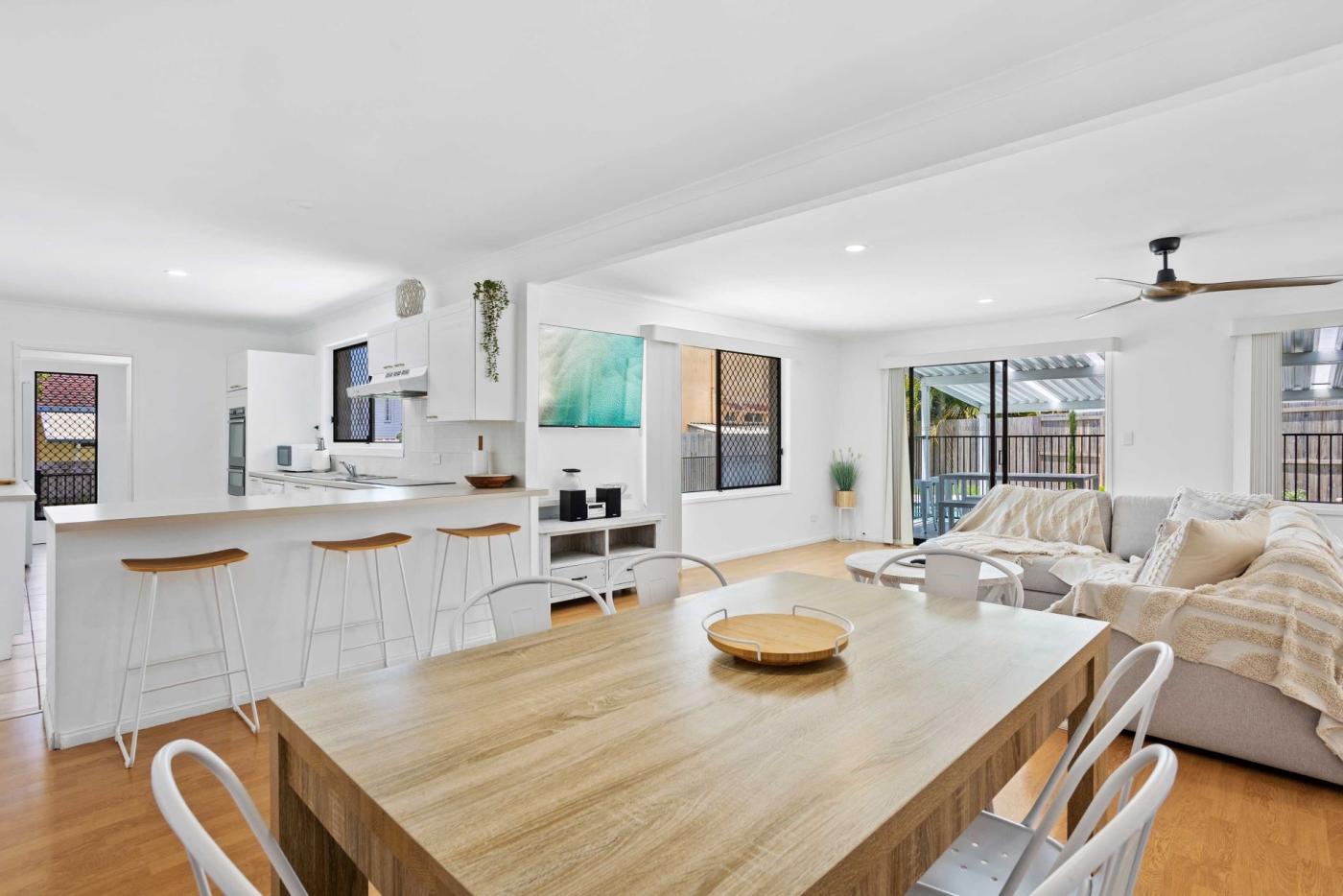 11 Topaz Ct, Hollywell QLD 4216 M-Motion Giselda Accinelli Best Property Manager in Gold Coast