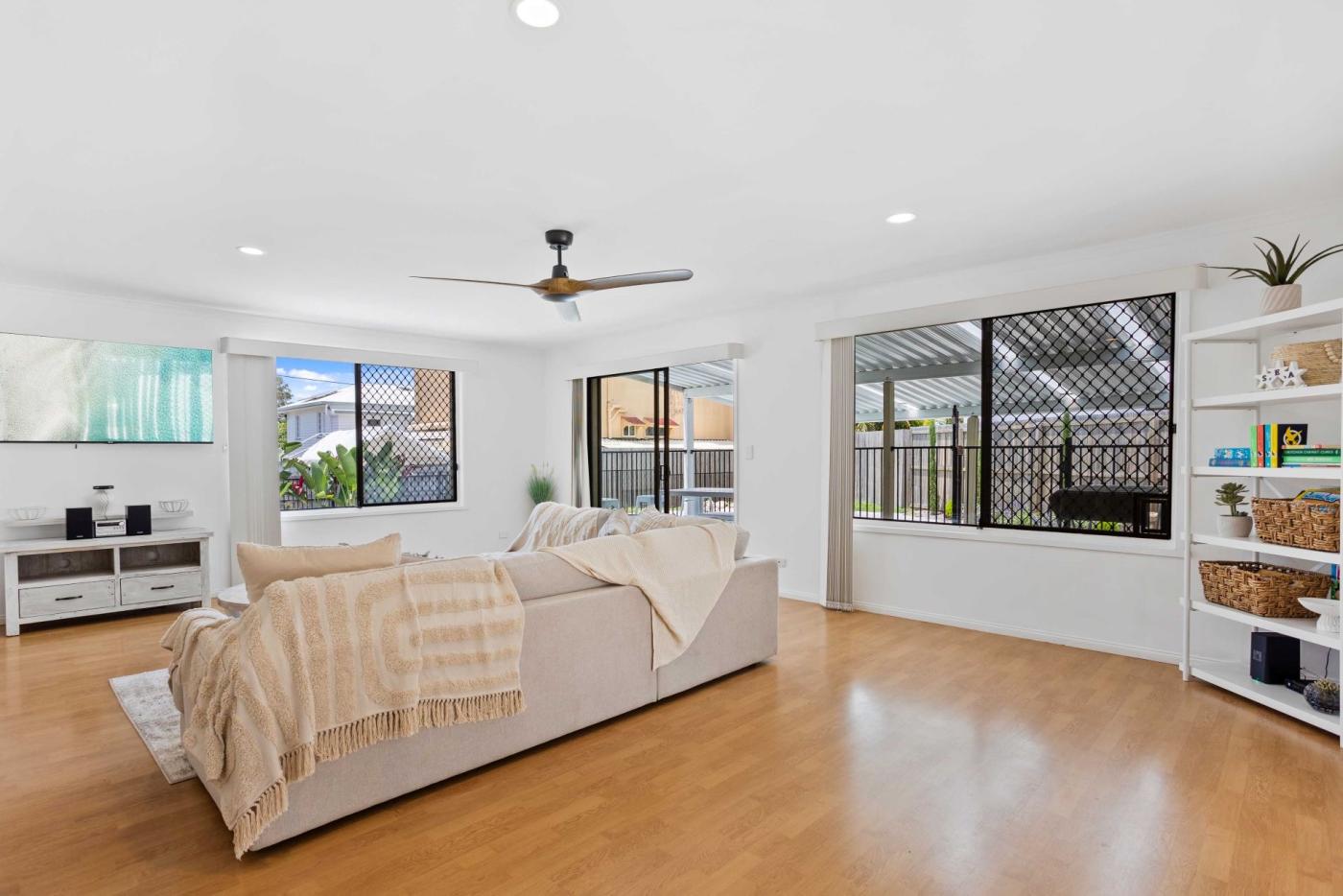 11 Topaz Ct, Hollywell QLD 4216 M-Motion Giselda Accinelli Best Property Manager in Gold Coast