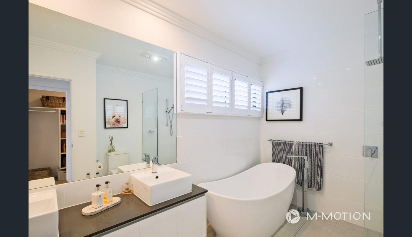 2/2 Saint Pauls Place, Isle of Capri M-Motion Giselda Accinelli Best Property Manager in Gold Coast