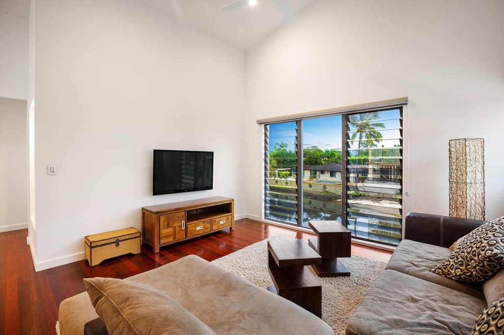 23 Pearl Ky, Broadbeach Waters QLD 4218 M-Motion Giselda Accinelli Best Property Manager in Gold Coast