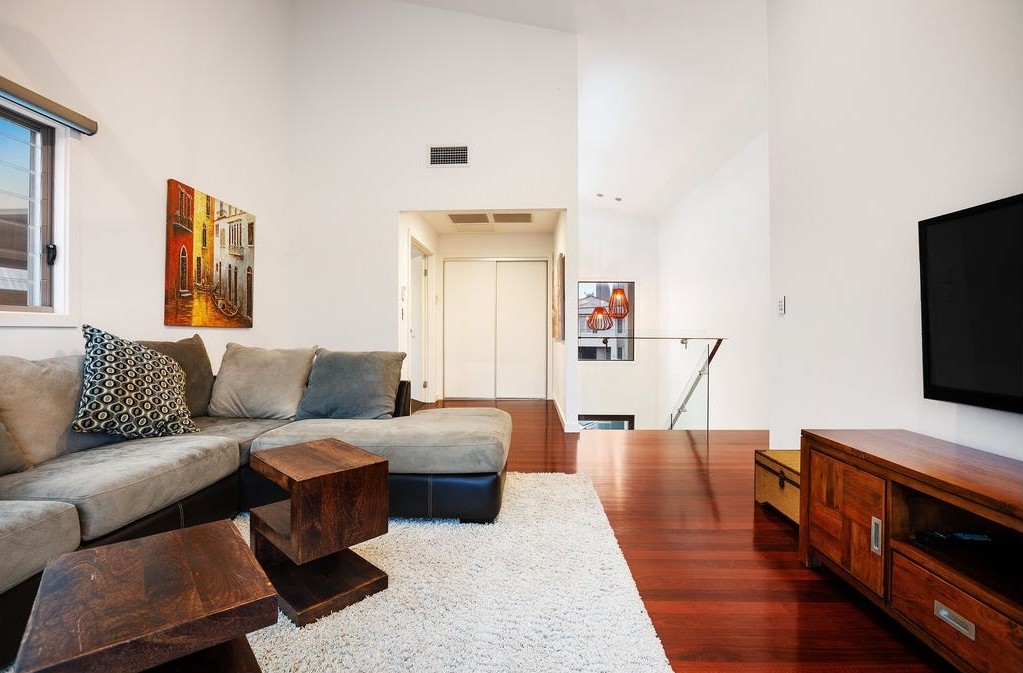 23 Pearl Ky, Broadbeach Waters QLD 4218 M-Motion Giselda Accinelli Best Property Manager in Gold Coast