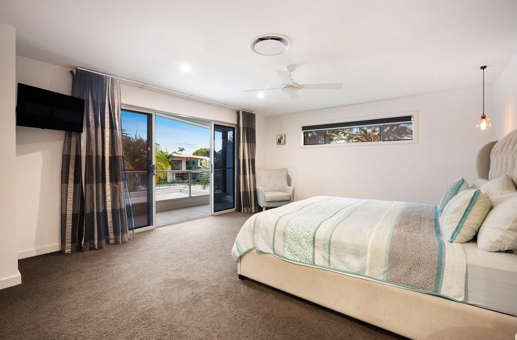 23 Pearl Ky, Broadbeach Waters QLD 4218 M-Motion Giselda Accinelli Best Property Manager in Gold Coast